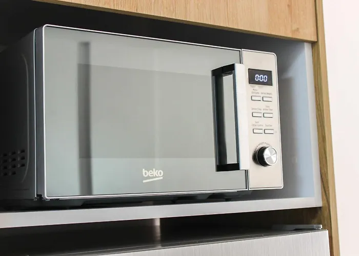 Adriatic Glow H62 Golem (Tirana)