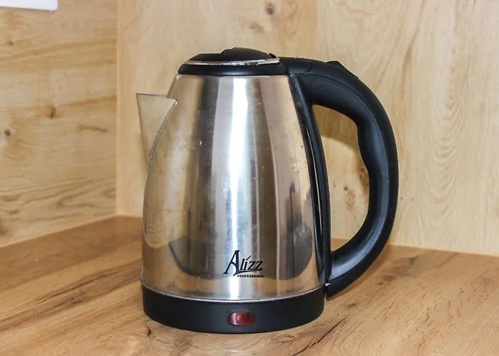 Adriatic Glow H62 * Golem (Tirana)